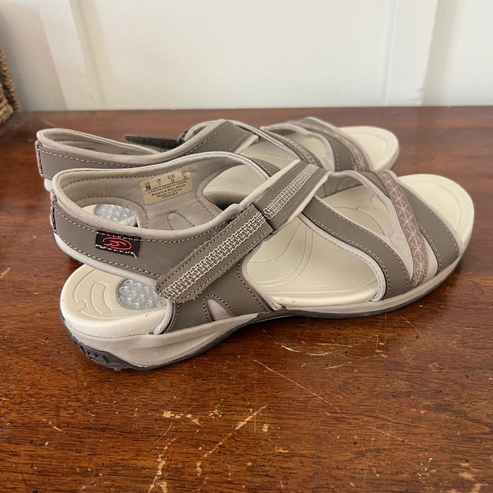 Dr. Scholl'sWomen's Pride Ankle Strap sandals size 9 - Picture 5 of 7